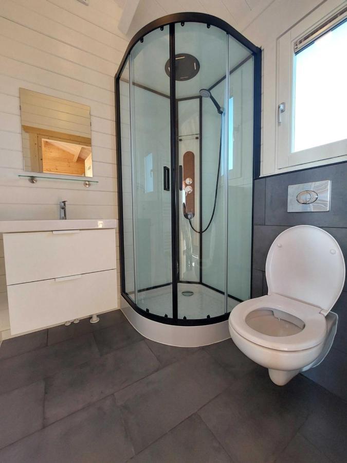 Vakantiehuisje Vlakbij Leeuwarden, Swichumer Pleats Ngoại thất bức ảnh